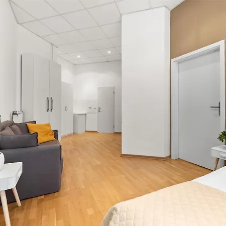 33 J Prenzlauerberg برلين